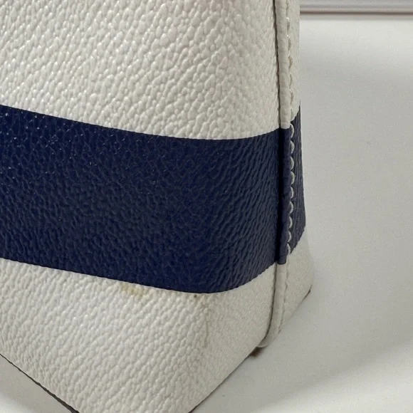 Kate Spade New York Wellesley Printed Hanna Crossbody Bag - Picture 7 of 12